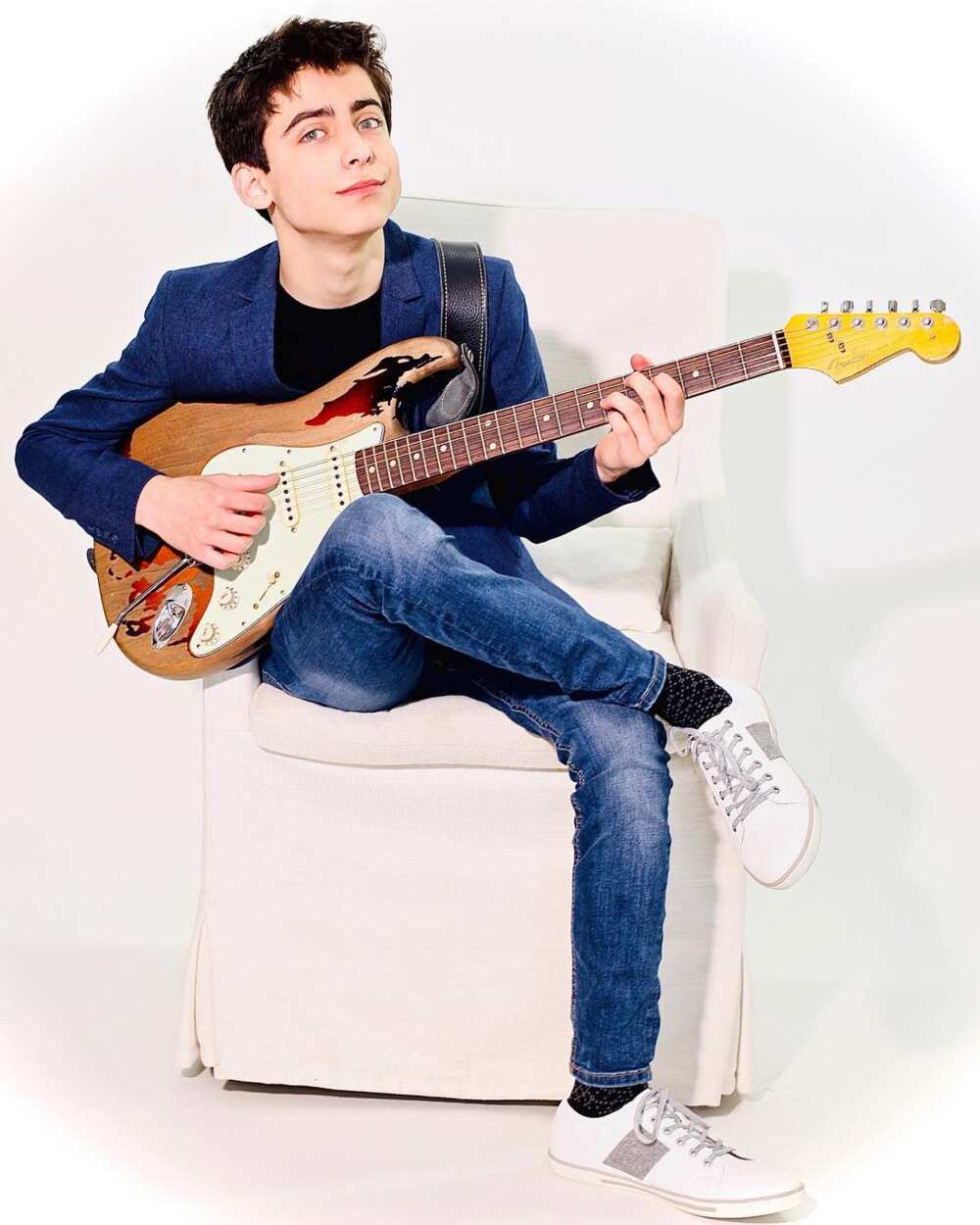 Aidan Gallagher height Aidan Gallagher height