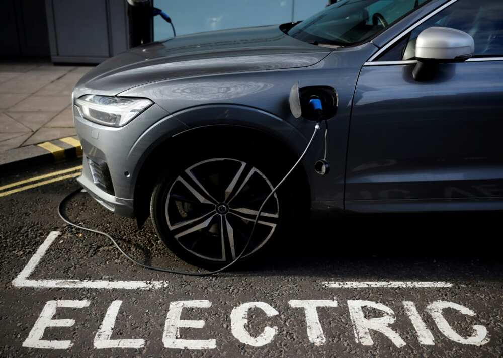 Electric car batteries could help boost short-term grid storage in times of increased demand or lower supply