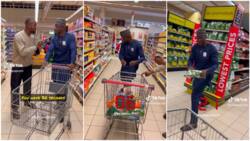 "You have 30 seconds": Man promises to pay for items supermarket customer takes in video, he rushes