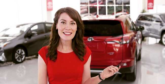 Toyota spokeswoman Laurel Coppock's bio: age, measurements, net worth, baby  
