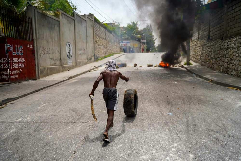 Violence in Port-au-Prince is so bad that the World Food Programme already seeks to avoid parts of the capital and instead deliver aid by air or sea