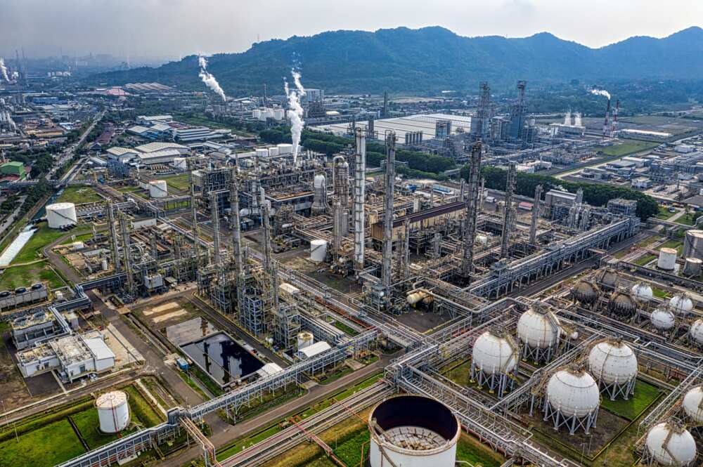 benefits of crude oil in nigeria economy