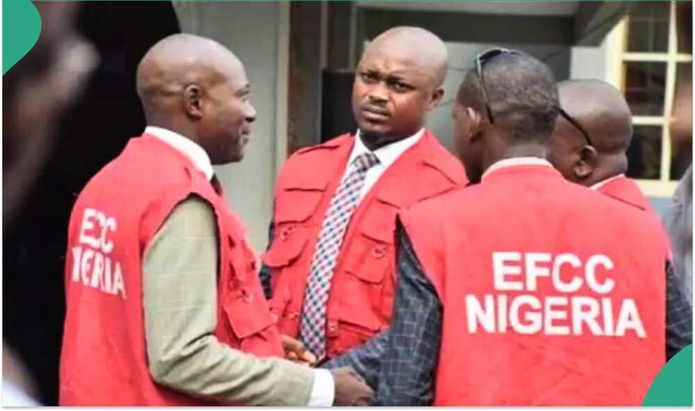EFCC Storms BDC Market, Arrests Those That Allegedly Caused Naira to Surpass N1700/Dollar