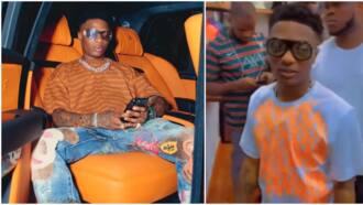 Beryl TV a9805836d59bd524 “No Use Android to Camera Me O”: Singer Portable Warns Fans, Scatters Concert As He Summersaults in the Crowd 
