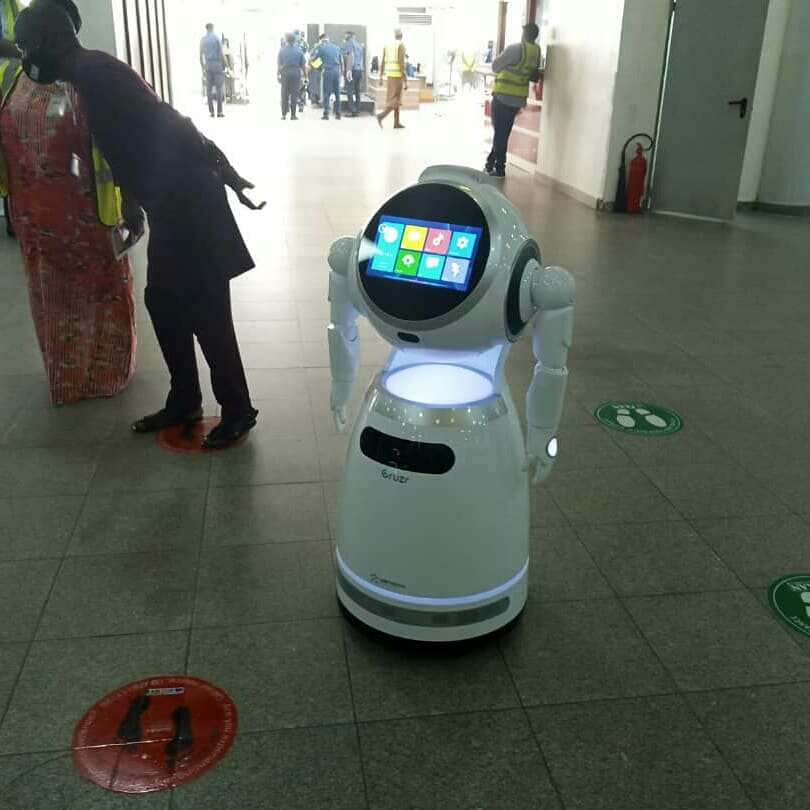 FG reportedly acquires robots to battle COVID-19 (photos, video)