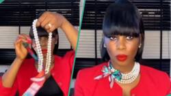 "Amazing": Lady teaches how to make bow tie with bead and scarf in video, looks elegant
