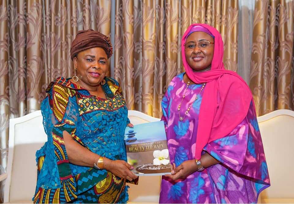 Aisha Buhari ta gana da Patience Jonathan a Aso Villa (hotuna)