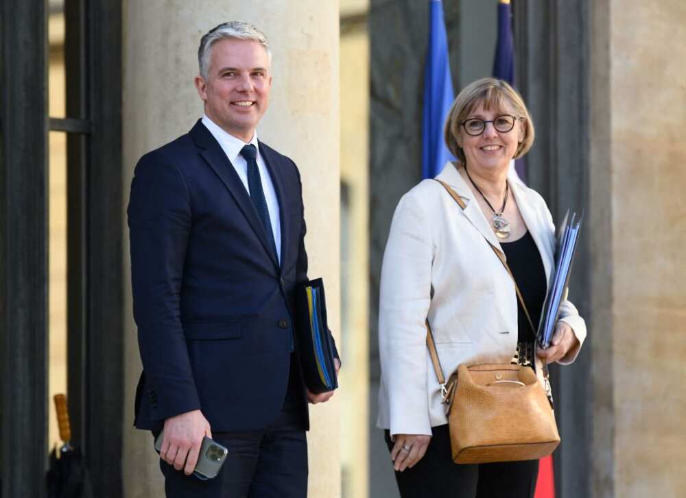 Sylvie Retailleau et Jean-Christophe Combe sortant de l'Elysée