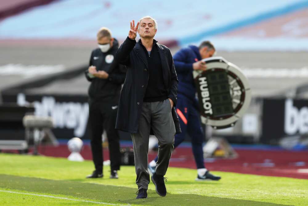 Jose Mourinho in action.
