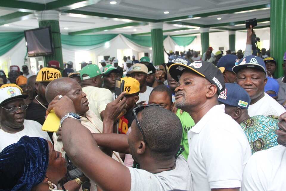 Breaking: Uneasy Calm In Lagos As 2 NURTW Factions Fights Dirty - Legit.ng