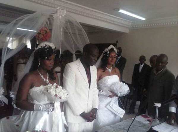 Man ties the knot with two different woman on the same day