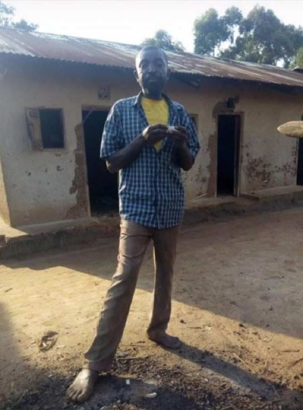 Wani mutum ya mutu yayin gasar cin abincin Kirsimeti a Uganda Wani mutum ya mutu yayin gasar cin abincin Kirsimeti a Uganda