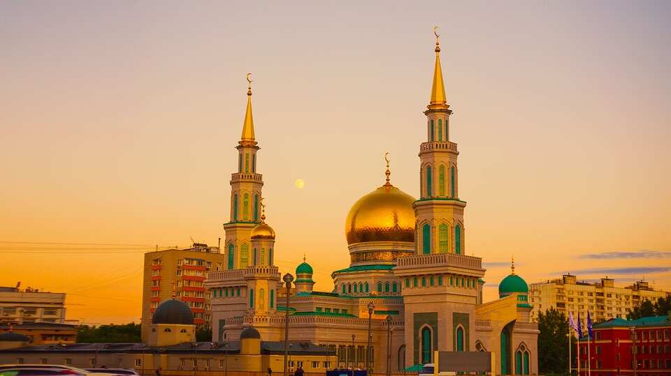 A sunset image of a beautiful Masjid