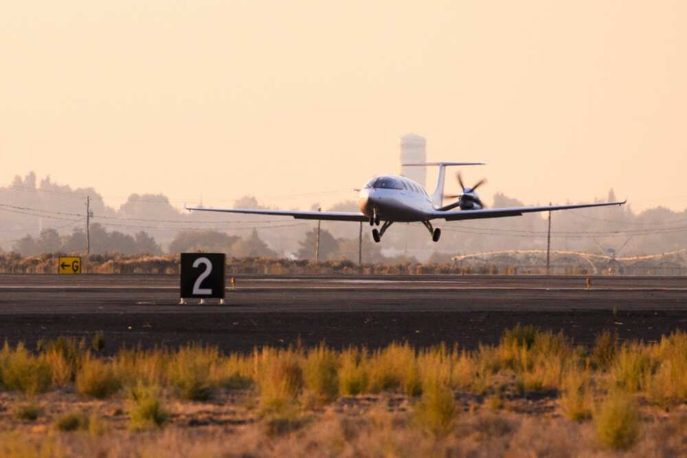 Eviation's 'Alice' landed successfully at the conclusion of its first flight on September 27, 2022 in Moses Lake, Washington