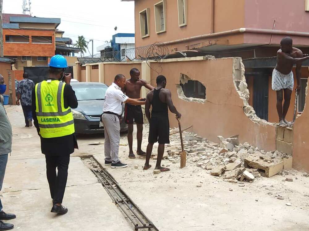 Opebi tragedy: Lagos begins reconstruction of helicopter crash scene Opebi tragedy: Lagos begins reconstruction of helicopter crash scene