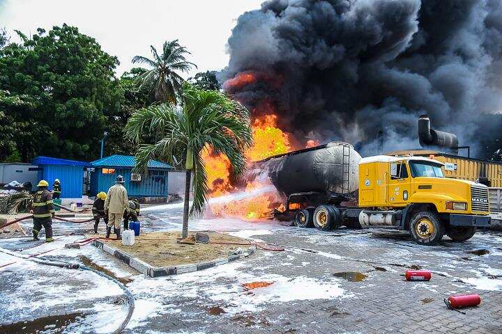 Popular Hotel Razed: Vehicles Burnt as Gas Tanker Explodes in Lagos 