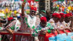 2023: Glory for Atiku as APC secretary, APGA campaign DG, LP's House of Assembly candidate join PDP in video