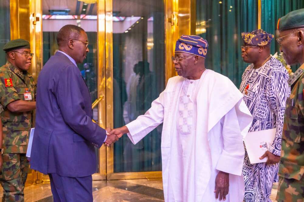 Tinubu ya ja kunnen hafsoshin tsaro Tinubu ya ja kunnen hafsoshin tsaro