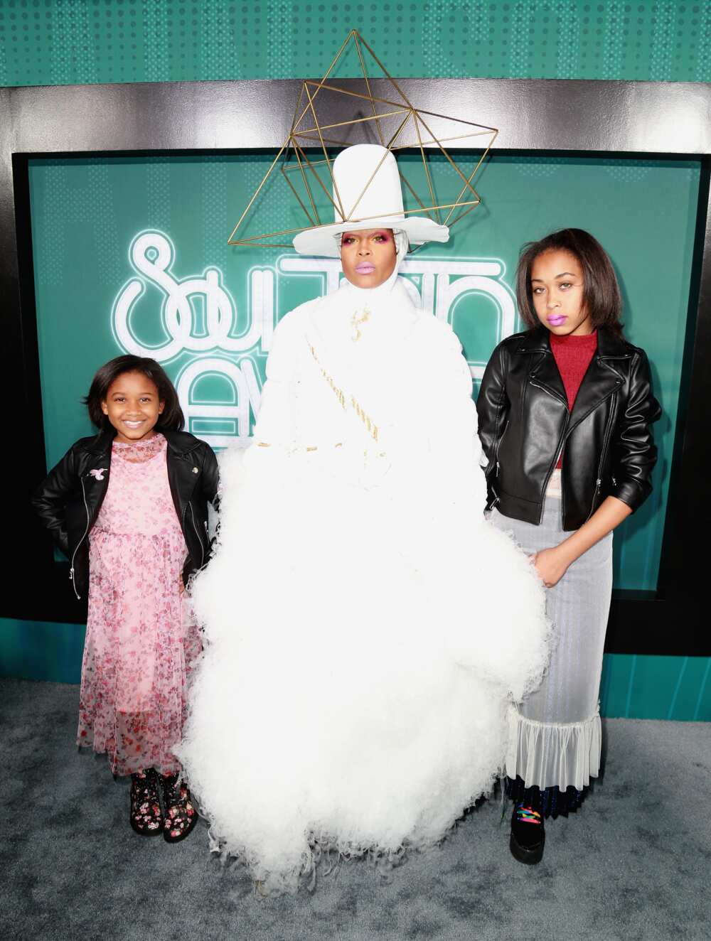 Who does Erykah Badu have a child with?