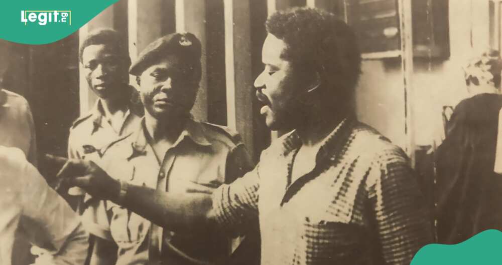 Dele Giwa dies in his office in Lagos on October 19, 1986