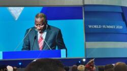 Goodluck Jonathan delivers speech at world summit in South Korea (photos)