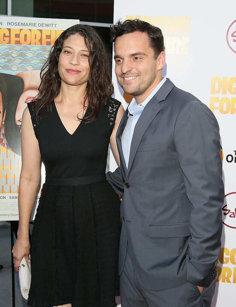 how did Erin Payne meet Jake Johnson