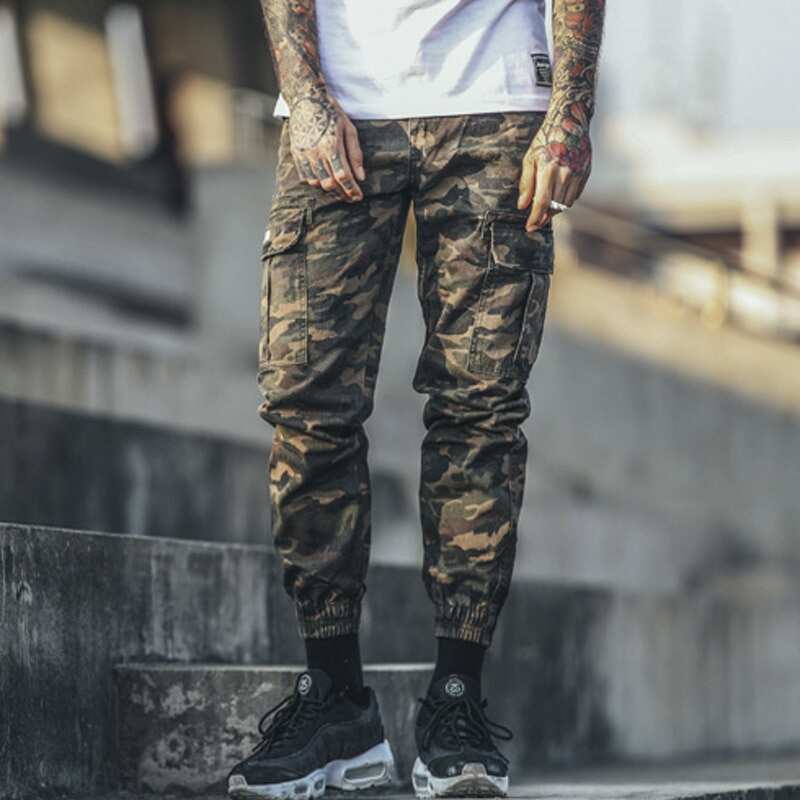 Best trousers for men nowadays: find your style - Legit.ng