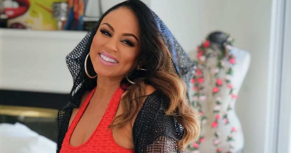 Chris Brown shows off his young looking mother to celebrate her birthday Chris Brown shows off his young looking mother to celebrate her birthday