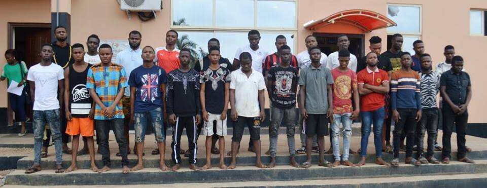 Trouble for 24 OOU students as EFCC recovers charms, cars and others from them (photos)