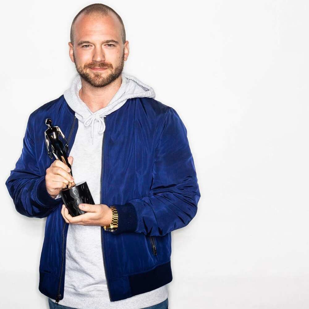 Sean Evans Sean Evans