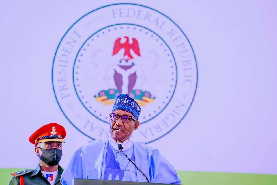 Rashin tsaro raguwa yake yi ba karuwa ba, ku sauya labarinku: Buhari ya aika sako ga manema labarai