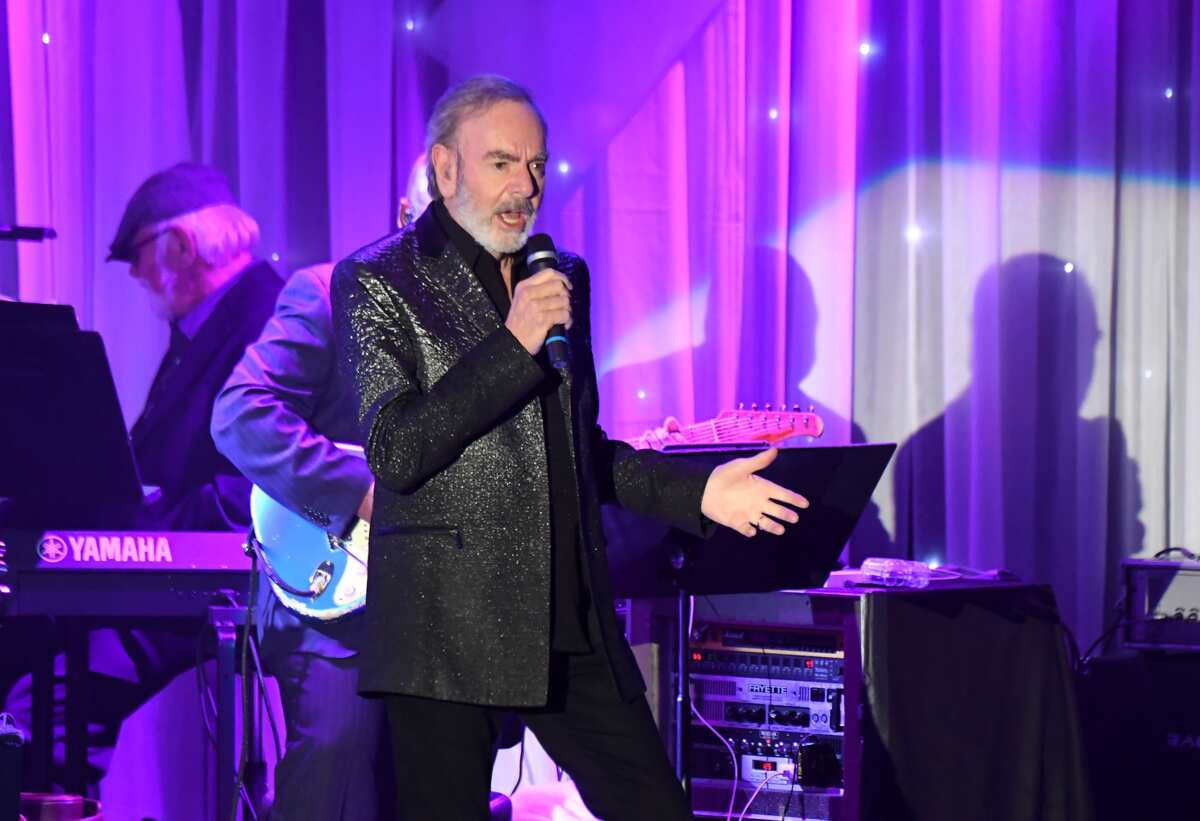 How Old Is Neil Diamond and What is His Net Worth?