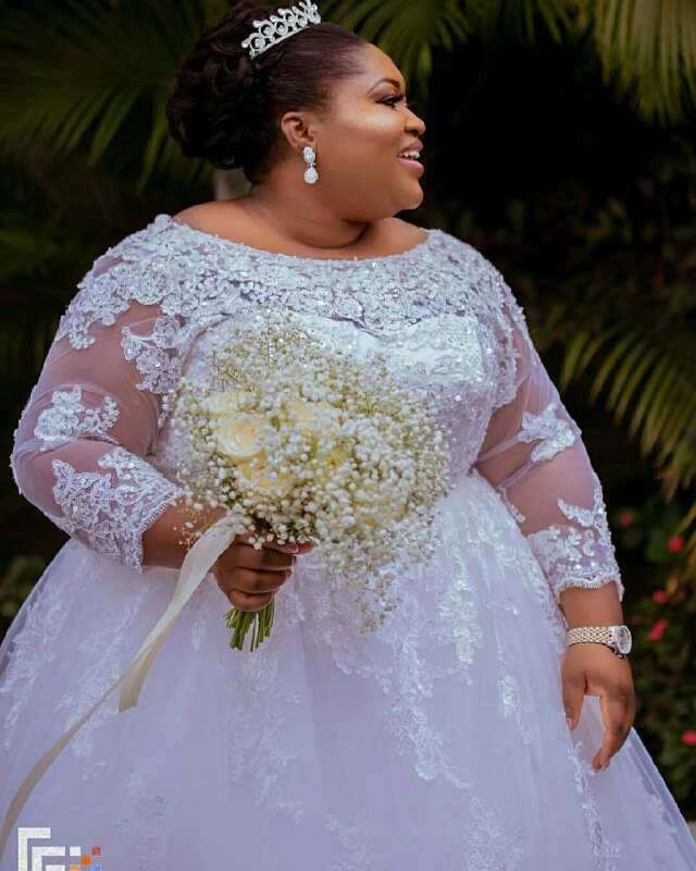 Plus size wedding dresses with long sleeves