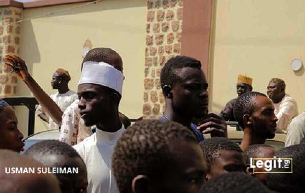 Ado Bayero: Kano residents flood residence of the new emir (photos)