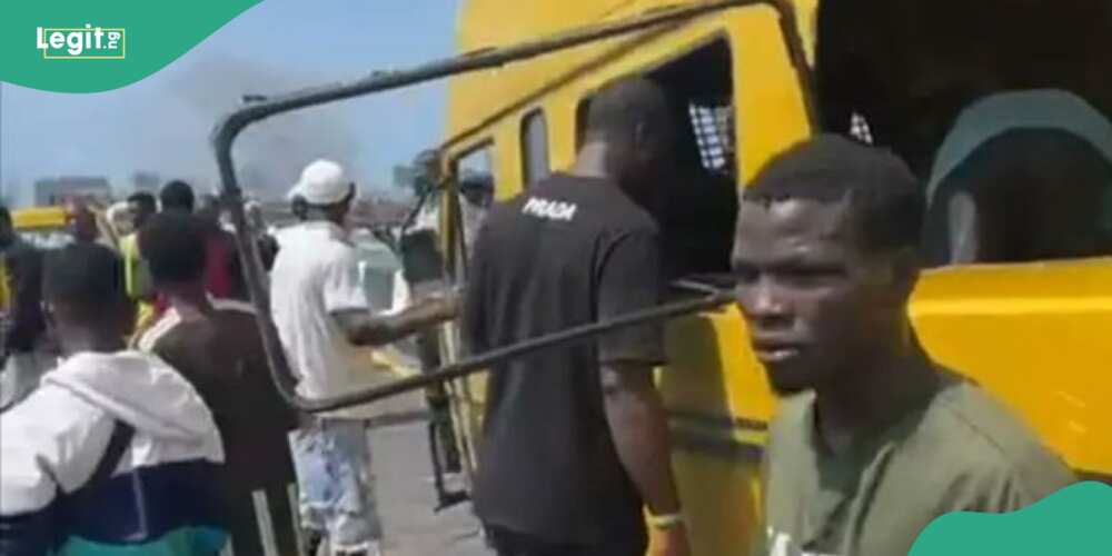 Tragedy as commercial bus plunges into Lagos Lagoon