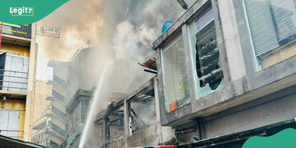 Fire guts popular Mandilas building in Lagos