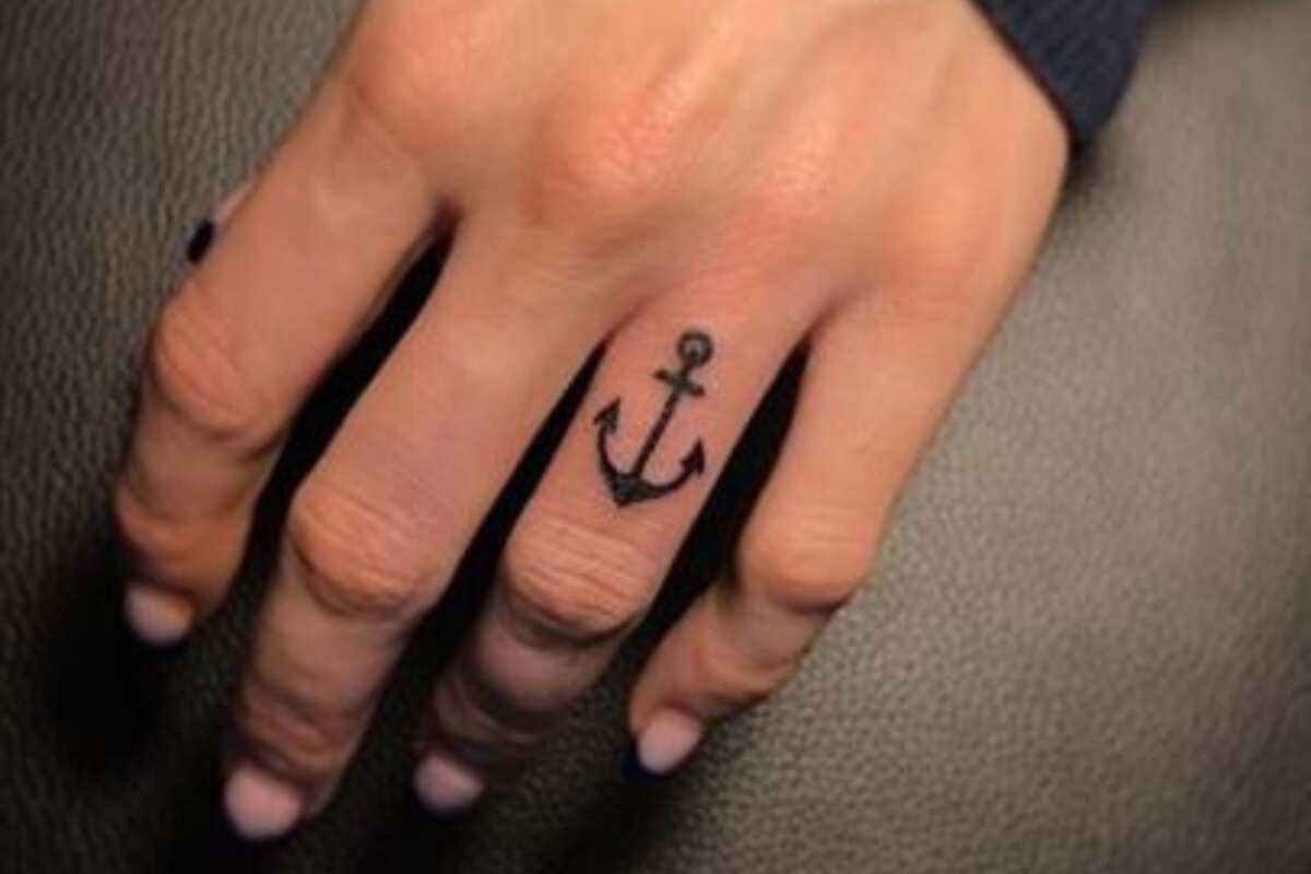 Frisch Gehackt Tattoo - Anchor on Finger... #elmshorntattoo  #germantattooers #germantattoo #tattoo2 #tattooartist #tattooart #tatts  #tattoo2me #tattoofactory #tattooarts #hamburgtattoostudio  #vegantattoostudio #vegantattoos #anchortattoo #fingertattoo ...