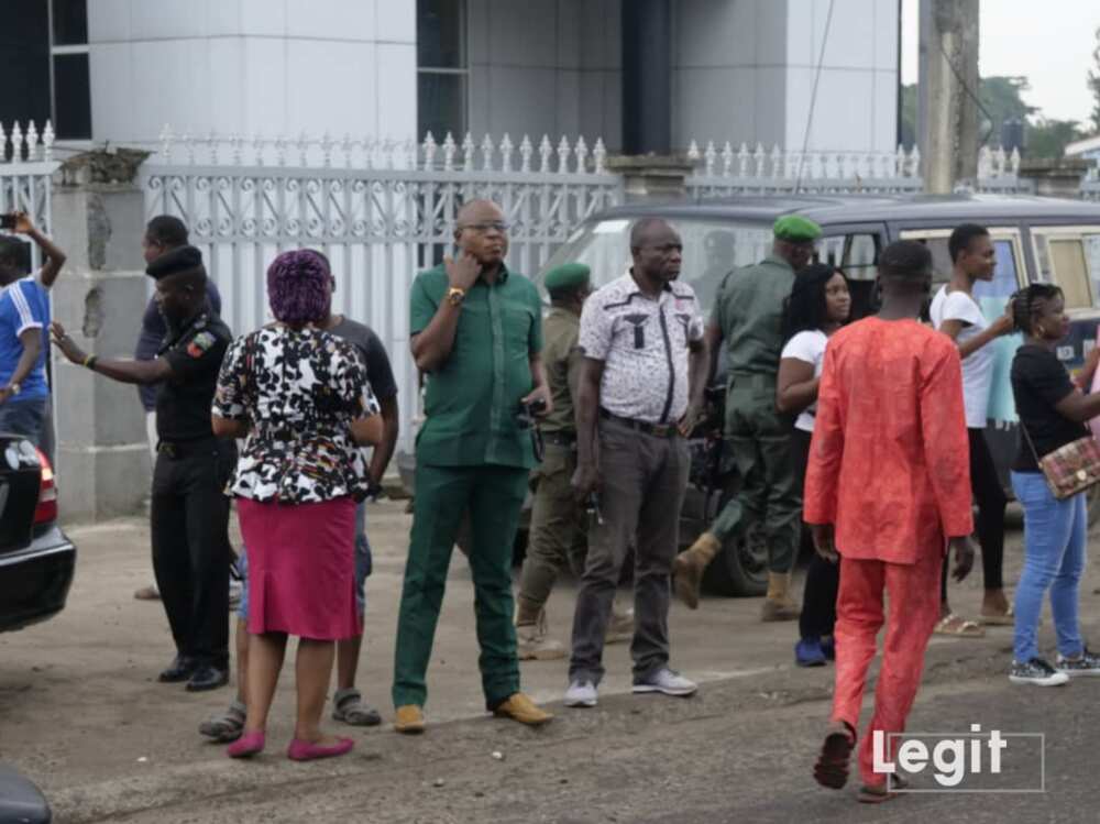 HAPPENING NOW: Heavy police presence at Lagos COZA church as Nigerians protest against Fatoyinbo (photos)