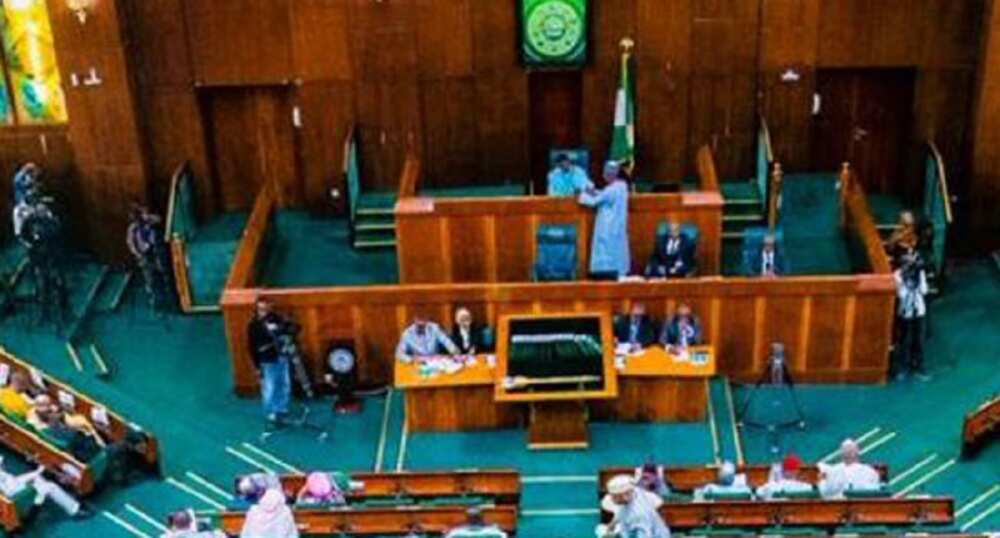 An yi rikici tsakanin 'yan majalisa da shugaban INEC wurin bayanin kasafin kudi An yi rikici tsakanin 'yan majalisa da shugaban INEC wurin bayanin kasafin kudi