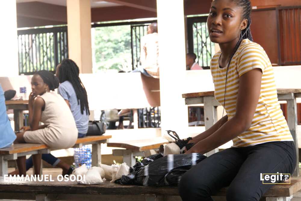 Meet the 18-year-old UNILAG undergraduate who sells garri for a living