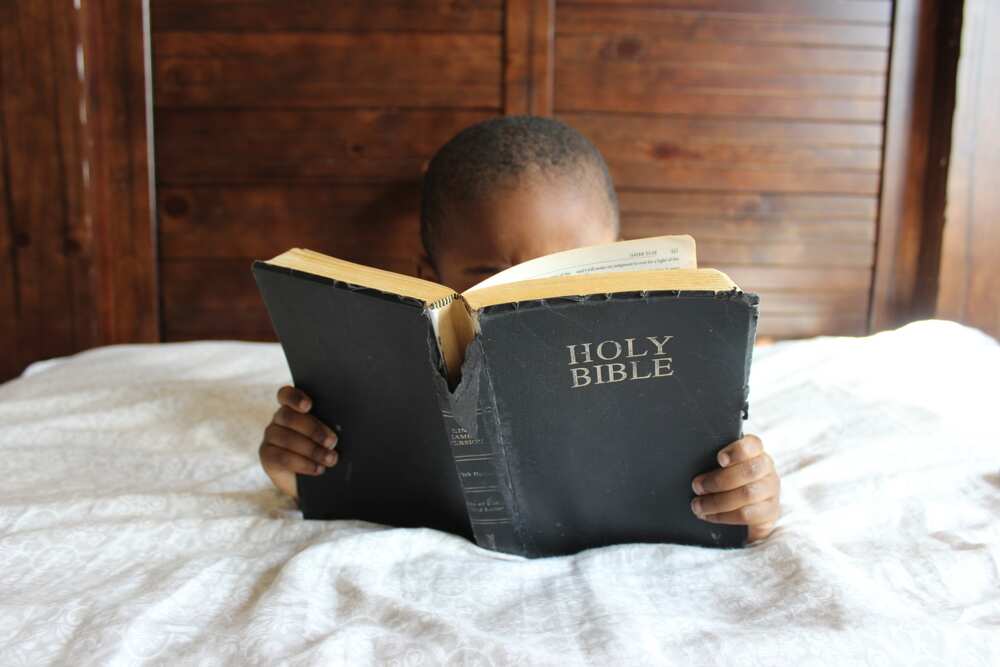 What's the difference between praise and worship? What's the difference between praise and worship?