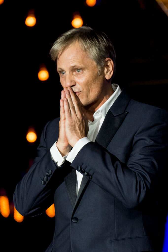 Viggo Mortensen reçoit le prix Donostia lors du 68e Festival international du film de Saint-Sébastien au Palais Kursaal le 24 septembre 2020 à Saint-Sébastien, en Espagne. (Photo de Juan Naharro Gimenez/WireImage)