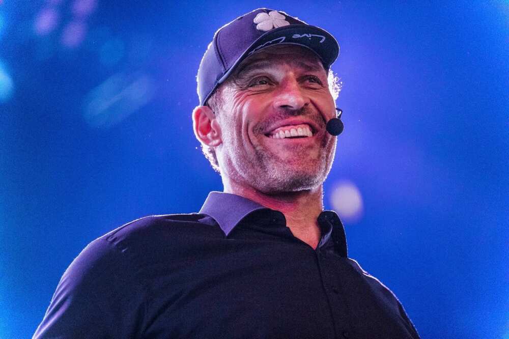 Tony Robbins net worth