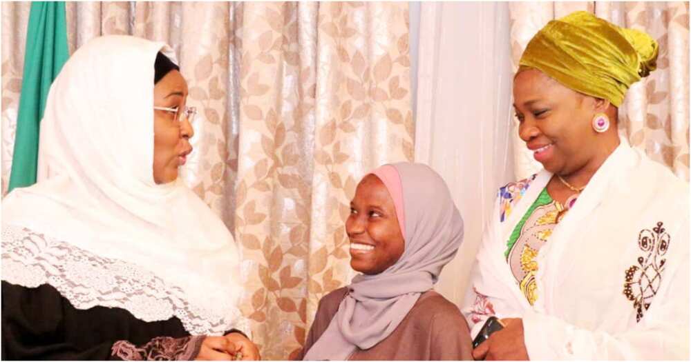 Aisha Buhari ta yi bude baki da Zainab Aliyu da ahlin gidansu a fadar Shugaban kasa (hotuna)