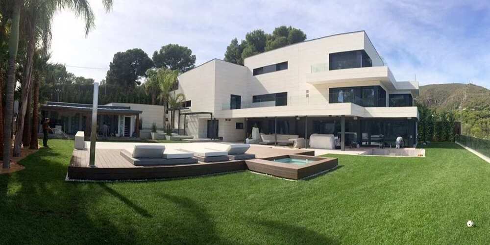 Messi house