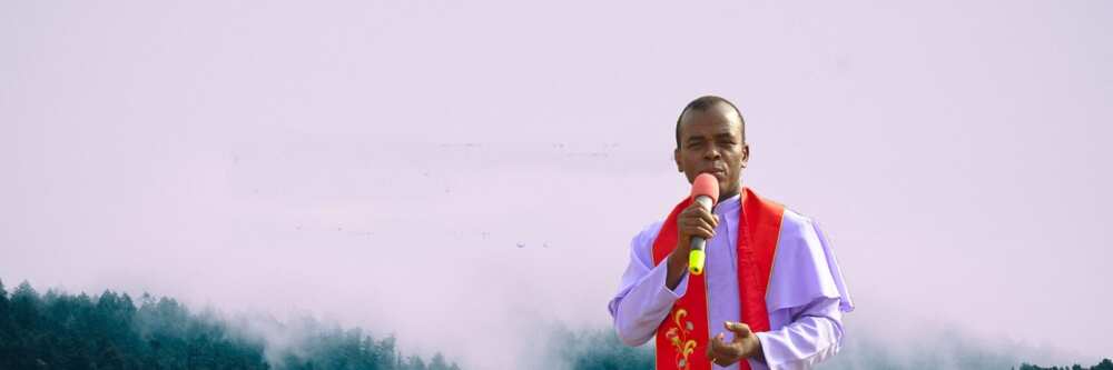 Breaking: Catholic church bans Mbaka from commenting on partisan politics