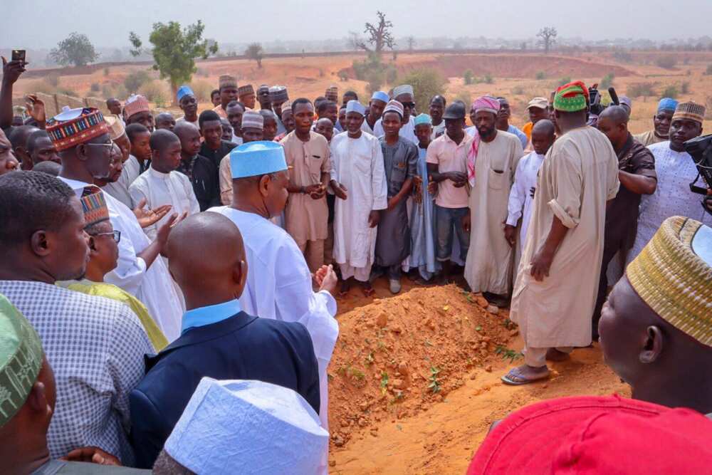 Gwamna Bagudu ya yi rashin shakikinsa Gwamna Bagudu ya yi rashin shakikinsa