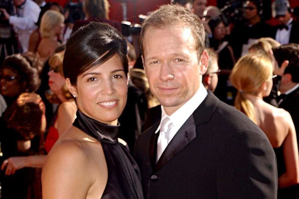 Donnie wahlbergs wife who is Who is