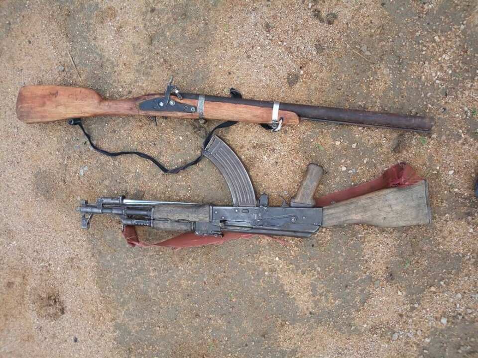 Guns recovered from Boko Haram terrorists. Photo source: Facebook, Nigerian Army
