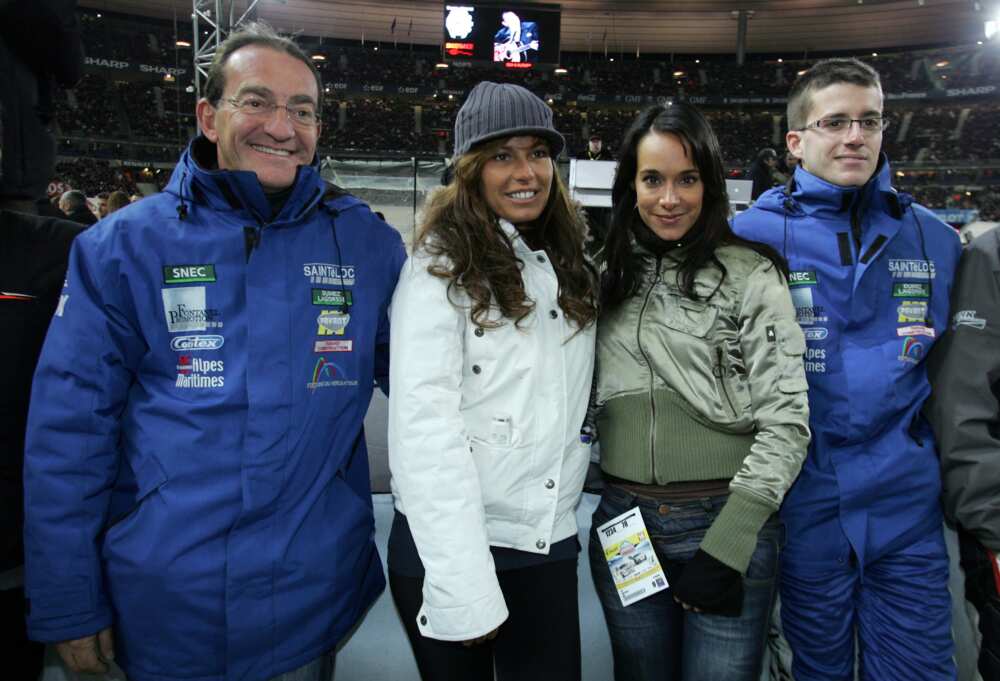 Jean-Pierre Pernaut, Nathalie Marquay-Pernaut, Karine Lima, Olivier Pernaut à Saint-Denis, France le 16 février 2008. Jean-Pierre Pernaut, Nathalie Marquay-Pernaut, Karine Lima, Olivier Pernaut à Saint-Denis, France le 16 février 2008.